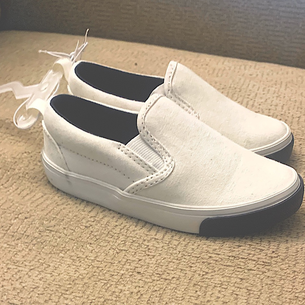 Toddler NWT slide on shoes